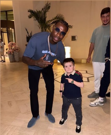 Квинси Промес и Хасбик.