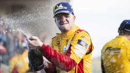 Автогонщик Роберт Шварцман.