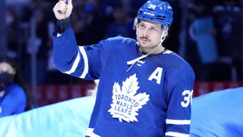 Форвард клуба НХЛ «Торонто Мэйпл Ливз» Остон Мэттьюс в 2022 году