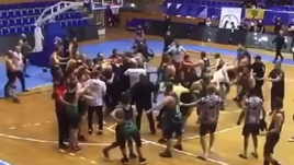 Сошлись стенка на стенку. Массовой дракой завершился чемпионат России по регболу