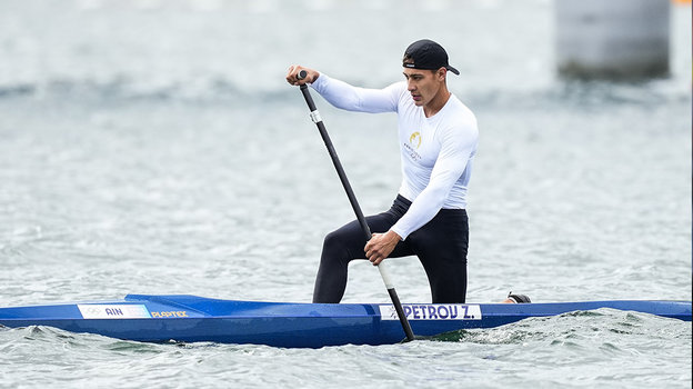 Гребец на каноэ Захар Петров. Гребец на каноэ Захар Петров.