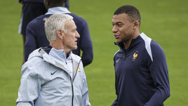 «Беру на себя ответственность». Дешам не вызвал Мбаппе в сборную Франции на фоне скандала с изнасилованием