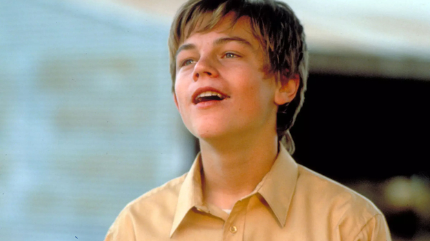 Кадр из фильма «Что гложет Гилберта Грейпа» / реж. Лассе Халльстрем / Paramount Pictures