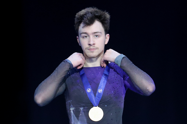 Дмитрий Алиев с золотой медалью чемпионата Европы-2020. Фигурист Дмитрий Алиев