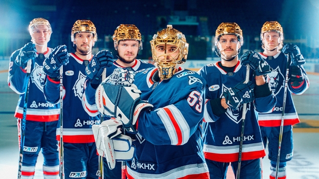 «Нефтехимик».