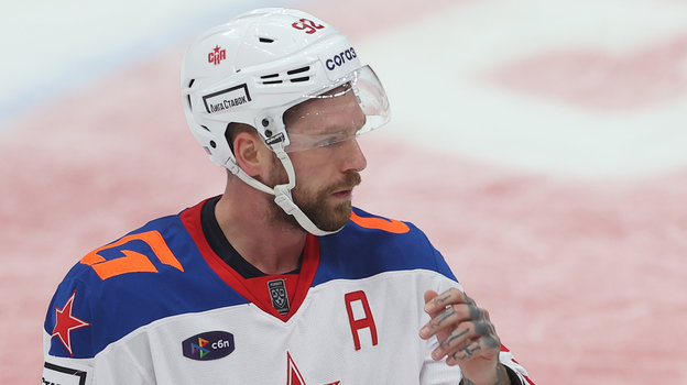 Нападающий СКА Евгений Кузнецов. Нападающий СКА Евгений Кузнецов