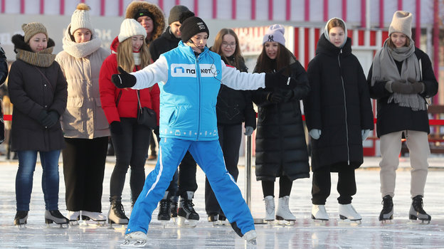 Мастер-класс Евгении Медведевой на Всемирный день любителей катания на коньках в 2022 году. Мастер-класс Евгении Медведевой на Всемирный день любителей катания на коньках в 2022 году