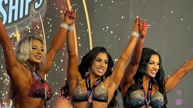 Красникова Ирина (слева) и Антоничева Анна (справа).