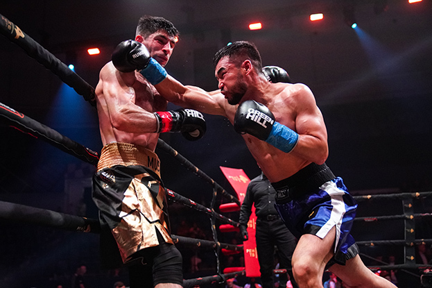 Бойцы Вадим Мусаев и Сагадат Рахманкул. Вадим Мусаев и Сагадат Рахманкул.