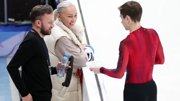 Ученик Светланы Соколовской — Григорий Федоров (справа) перед прокатом.