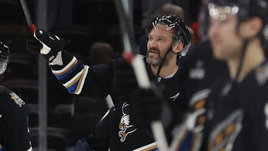 Русская машина все-таки сломалась. Овечкин может пропустить до 20 матчей сезона НХЛ