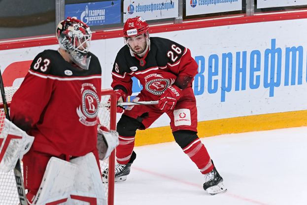 Дерек Барак. Хоккеист «Витязя» Дерек Барак