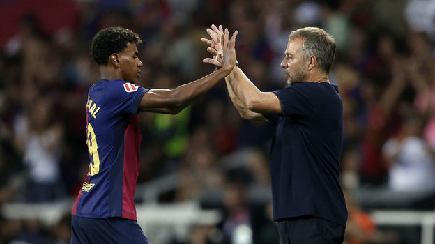 Ламин Ямаль и Ханси Флик («Барселона»).