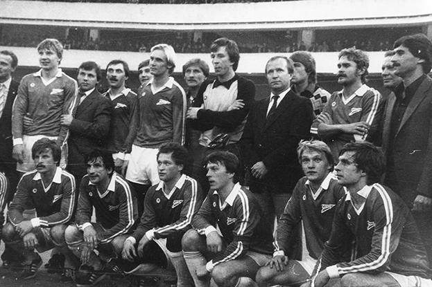 Комманда «Зенита» после заключительного матча 47-го чемпионата страны «Зенит» — «Металлист» (4:1). 1984 год. Комманда «Зенита» после заключительного матча 47-го чемпионата страны (4:1) 1984 год
