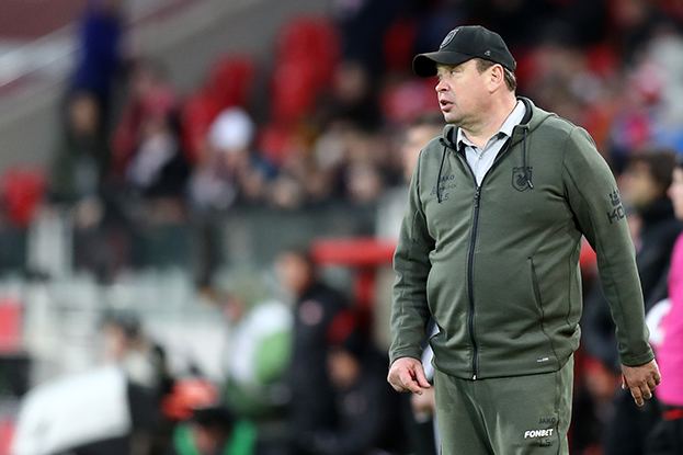 Леонид Слуцкий. Тренер Леонид Слуцкий.