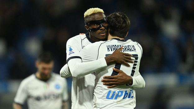 Виктор Осимхен и Хвича Кварацхелия.