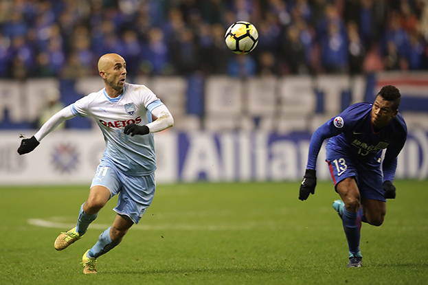 Фреди Гуарин против Адриана Межеевского в матче «Сидней» — «Шанхай Шэньхуа». 2018 год. Фреди Гуарин против Адриана Межеевского в матче «Шанхай Шэньхуа» — «Сидней». 2018 год