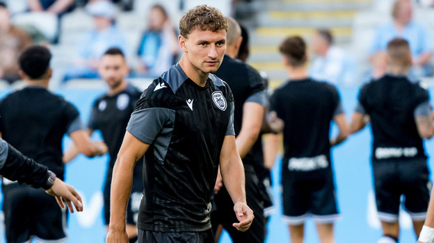 Федор Чалов. Футболист ПАОКа Федор Чалов на тренировке