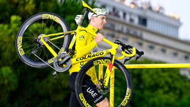 Велогонщик Тадей Погачар на Тур де Франс