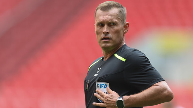 Владислав Безбородов. Футбольный судья Владислав Безбородов