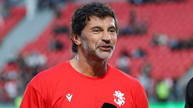 Каха Каладзе. Бывший защитник «Милана» Каха Каладзе