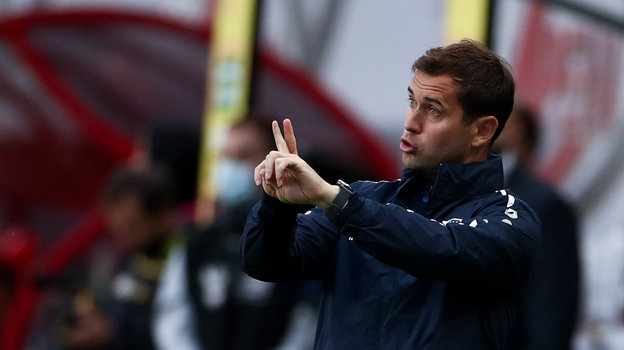 Александр Кержаков — главный тренер «Нижнего Новгорода» в сеоне-2021/22. Бывший футболист сборной России Александр Кержаков — главный тренер «Нижнего Новгорода» в сеоне-2021/22.