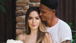 Хейт, венчание и четверо детей: история любви Тарасова и Костенко