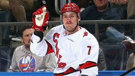 Хоккеист «Каролины» Дмитрий Орлов