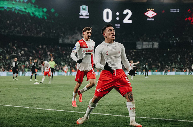 Полузащитник «Спартака» Эсекьель Барко празднует гол в матче против «Краснодара» (0:3).. Полузащитник «Спартака» Эсекьель Барко празднует гол в матче против «Краснодара» (0:3)..