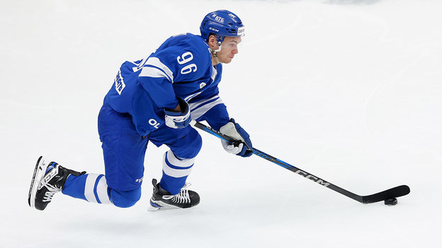 Нападающий «Динамо» Дмитрий Рашевский. Нападающий «Динамо» Дмитрий Рашевский.