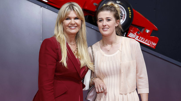 Коринна и Джина-Мария Шумахер. Жена и дочь Михаэля Шумахера Коринна и Джина-Мария