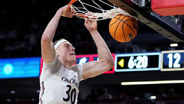 Баскетболист Виктор Лахин