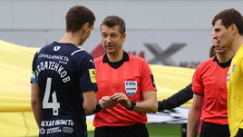 У губернатора Федорищева вопросы по двум матчам «Крыльев». Вспоминаем, кто и как их судил