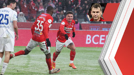 Футболисты «Спартака» Кристофер Мартинс и Манфред Угальде празднуют гол в матче РПЛ с «Пари НН» (3:0). 8 декабря. Москва.