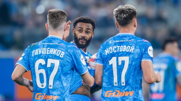 «Зенит» проиграл «Акрону» (1:2) в 18-м туре РПЛ. Вендел, Максим Глушенков и Андрей Мостовой.