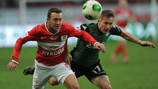 Эйден Макгиди против Виталия Калешина в матче «Спартак» — «Краснодар» (3:2). 25 сентября 2013 года. Эйден Макгиди против Виталия Калешина в матче «Спартак» — «Краснодар» (3:2). 25 сентября 2013 года.