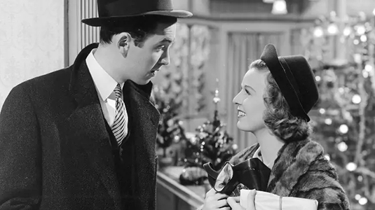 Кадр из фильма «Магазинчик за углом» / реж. Эрнст Любич / Metro-Goldwyn-Mayer