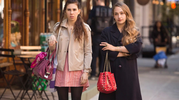 Кадр из сериала «Девочки», реж. Лина Данэм, HBO