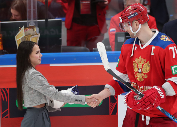 Алина Загитова и Александр Кадейкин. Фигуристка Алина Загитова и хоккеист Александр Кадейкин