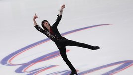 Русский фигурист выиграл международный турнир под национальным флагом. Это предвестник возвращения?