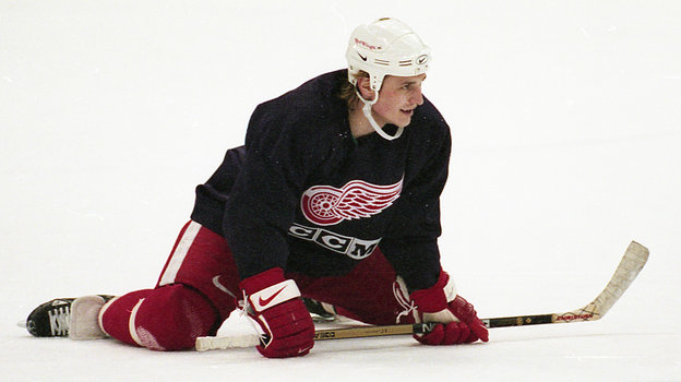 Сергей Федоров на тренировке «Детройта» в 1996 году. Хоккеист Сергей Федоров на тренировке «Детройта» в 1996 году