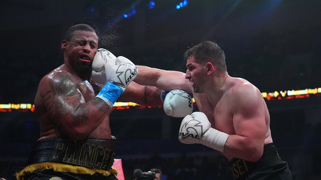 Бой Алексея Папина с американцем Грегом Харди. Бой Алексея Папина с американцем Грегом Харди.