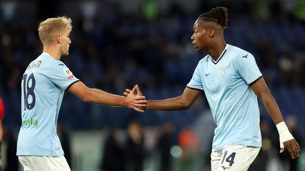 Густав Исаксен и Тиджани Нослин («Лацио»).