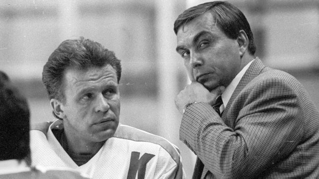 Вячеслав Фетисов и Евгений Зимин. Хоккеист Вячеслав Фетисов и тренер Евгений Зимин. 1995 год