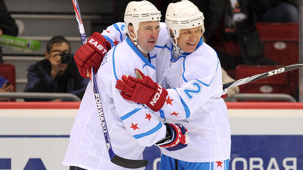 Алексей Касатонов и Вячеслав Фетисов. Алексей Касатонов и Вячеслав Фетисов. Матч звезд КХЛ 2013 год.