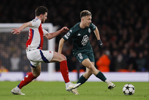 Деклан Райс и Александр Головин. Деклан Райс и Александр Головин в матче Лиги чемпионов «Арсенал» — «Монако» (3:0). 11 декабря 2024 года. Лондон