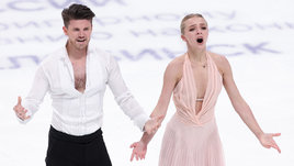 Фигуристы Иван Букин и Александра Степанова