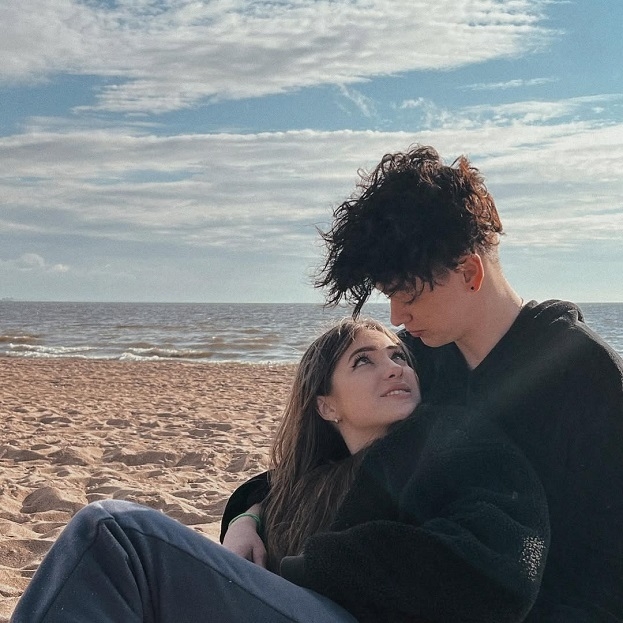 Владислав Дикиджи и его девушка Илона. Фигурист Владислав Дикиджи и его девушка Илона