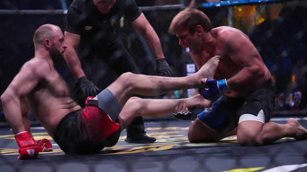 Бой Ивана Емельяненко и Алексея Леденева на турнире «Бойцовский клуб РЕН ТВ» 26 мая 2023 года.