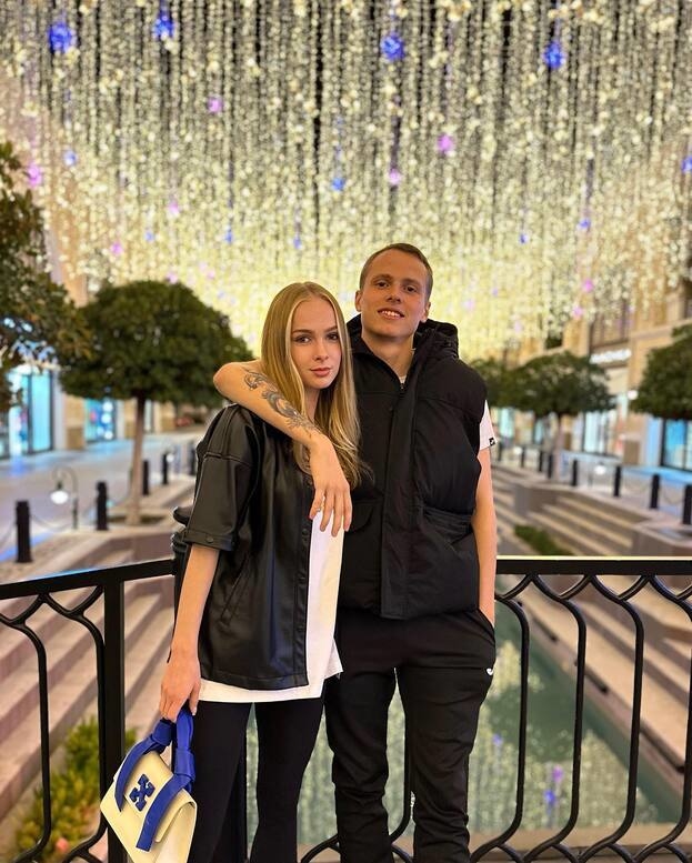 Владислав Карапузов и Полина Дьячкова.